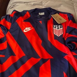 Mens NWT SOCCER JERSEY